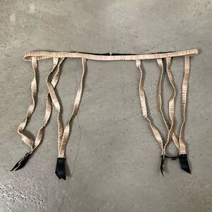KIKI DE MONTPARNASSE Garter Belt